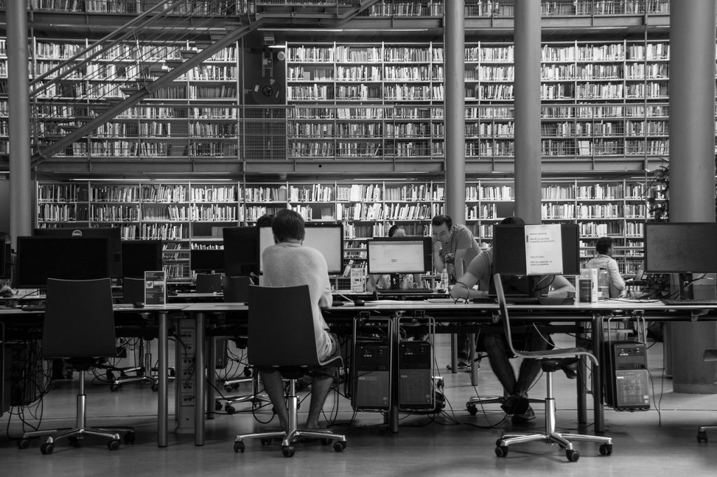 Studieren in Delft: Alles über die TU, Fakultäten und Studentenleben Beitragsbild zum Thema Studieren in Delft